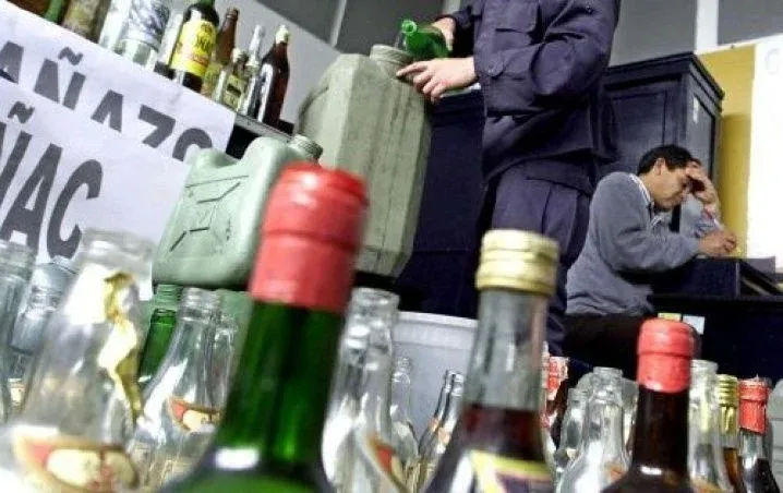 Mueren 33 personas por tomar alcohol adulterado imagen de la publicación