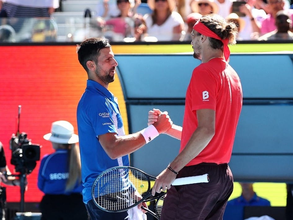 Djokovic se retira en la semifinal ante Zverev del Open de Australia imagen de la publicación