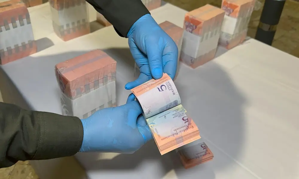 En Bucaramanga incautaron 20.000 billetes de bolívares imagen de la publicación