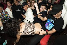 Con un proyecto de ley pretenden evitar la música vulgar y grotesca ¿Será posible? imagen de la publicación