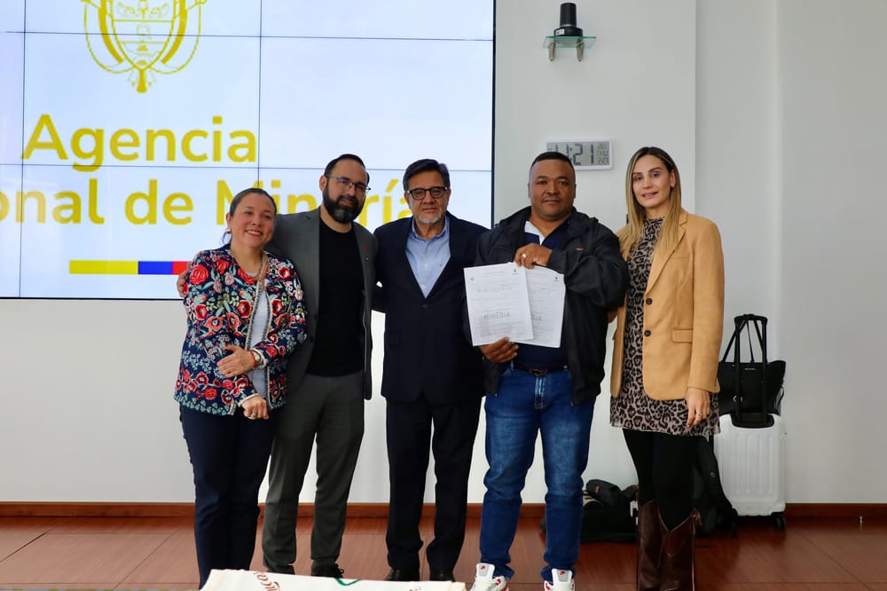 Avance histórico en la formalización minera: empresa cede derechos beneficiando a 2.500 personas en el Sur de Bolívar imagen de la publicación