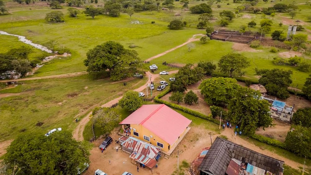Finca del Ñeñe Hernández servirá para reparar a familias campesinas imagen de la publicación
