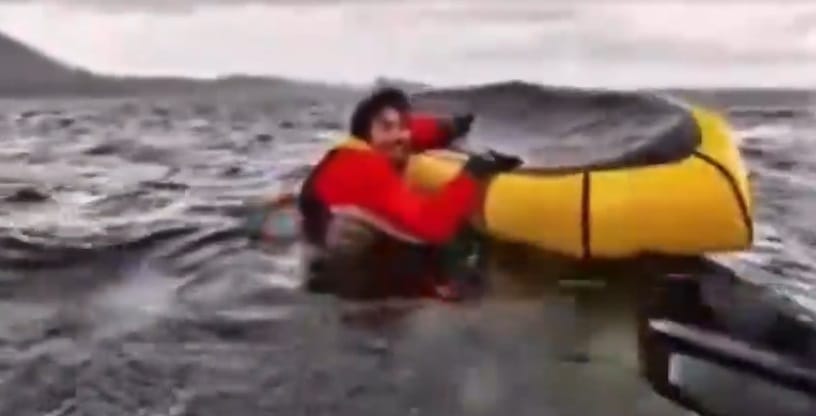 Joven sobrevivió tras ser engullido por una ballena jorobada imagen de la publicación