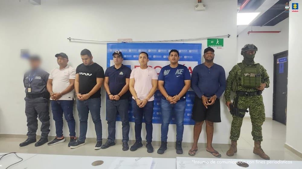 En operación simultánea en ocho ciudades, y coordinada desde Bucaramanga, desmantelan poderosa red narcotraficante La Punta imagen de la publicación