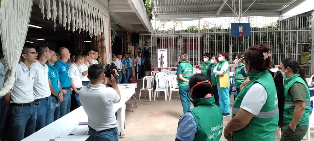 Tres internos con tuberculosis permanecen graves en el HUS imagen de la publicación