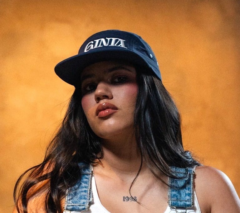 MARI 'La Carajita' lanza su primer EP "Ginia" imagen de la publicación