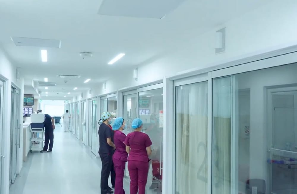 Niño de cuatro años lucha por su vida tras ingerir ácido nítrico en colegio de Sabana de Torres imagen de la publicación