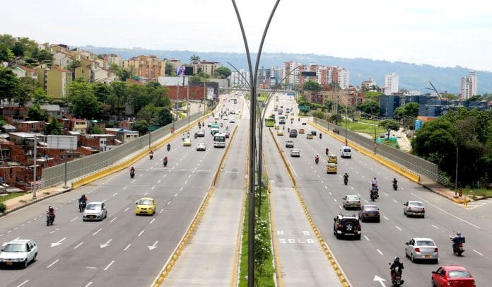 ¡EVITE MULTAS! Desde el 1 de marzo se aplicarán comparendos por pico y placa en todo el área metropolitana imagen de la publicación