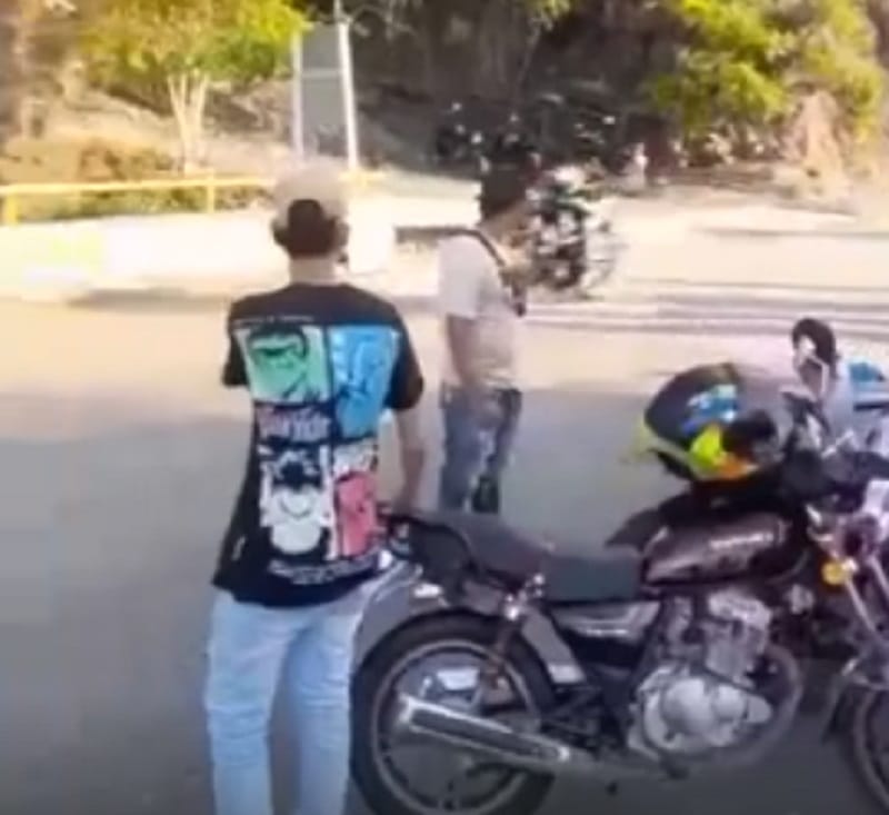 Dos motociclistas muertos en ‘piques’ ilegales en Santander imagen de la publicación