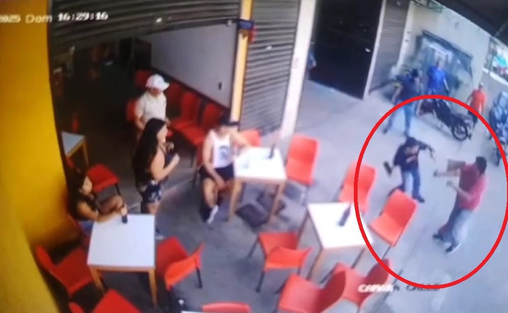 VIDEO: Momento del brutal ataque en el cual un hombre es asesinado a puñaladas en Piedecuesta imagen de la publicación