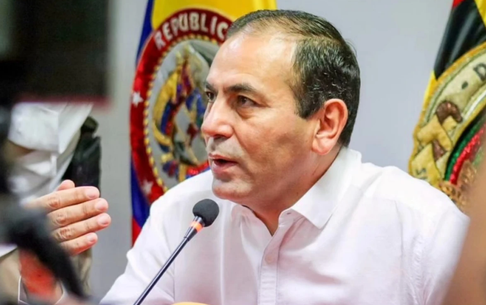 Gobernador de Santander: “Necesitamos recursos para salvar nuestras escuelas” imagen de la publicación