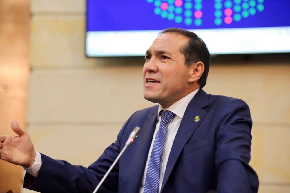 Antonio Sanguino llega al Ministerio del Trabajo tras la renuncia de Gloria Inés Ramírez imagen de la publicación