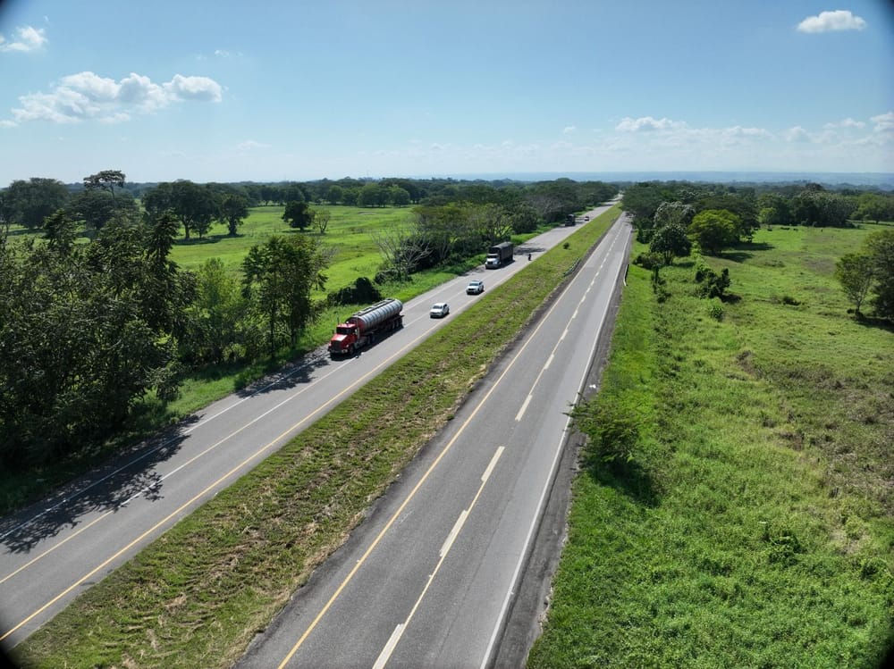 Trabajos de mantenimiento vial generan cambios en la Troncal del Magdalena Medio imagen de la publicación