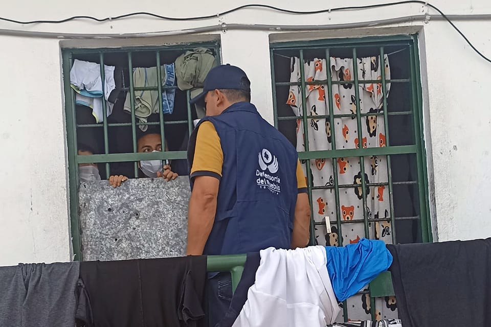 ¿Centros de detención transitoria sin comida para los presos? Lanzan alerta de crisis humanitaria imagen de la publicación