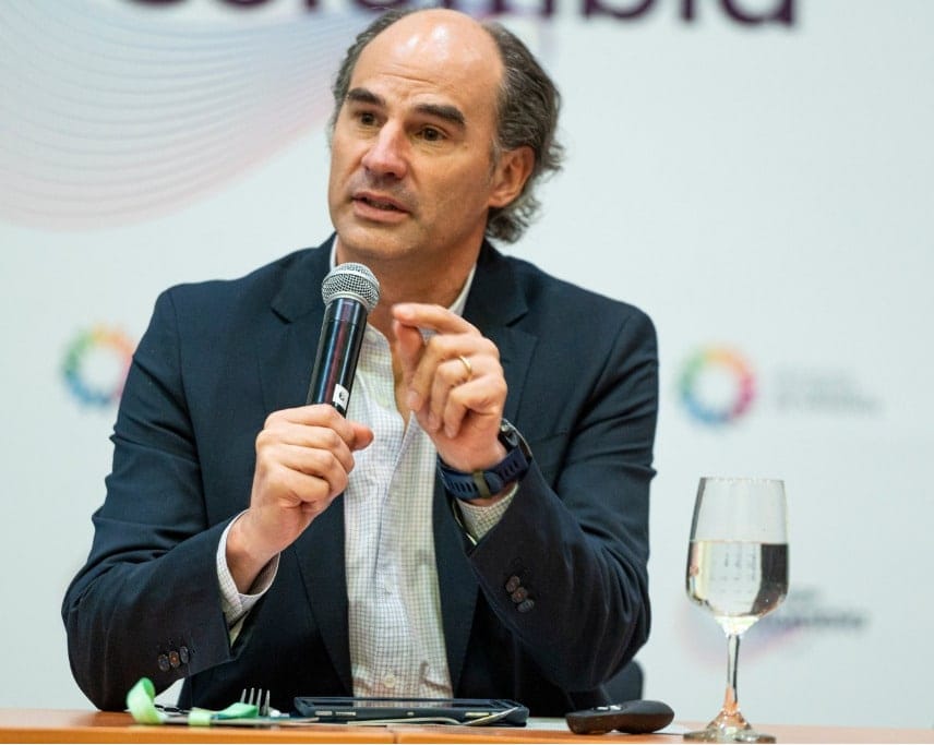 Decisión unilateral de MinAmbiente afecta a miles de personas en Santander imagen de la publicación