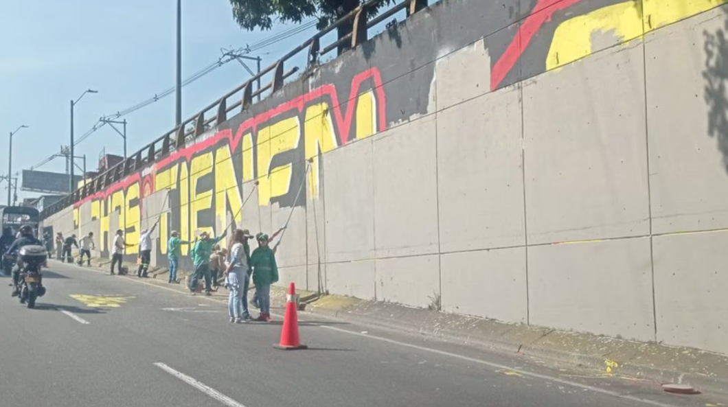 'Las cuchas tienen razón' vuelven al mural imagen de la publicación