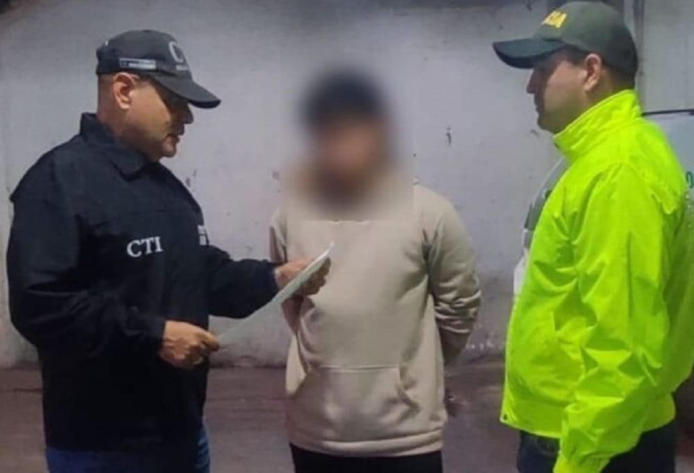 Le enseñaba ingles a la prima de 14 años y también la violaba imagen de la publicación