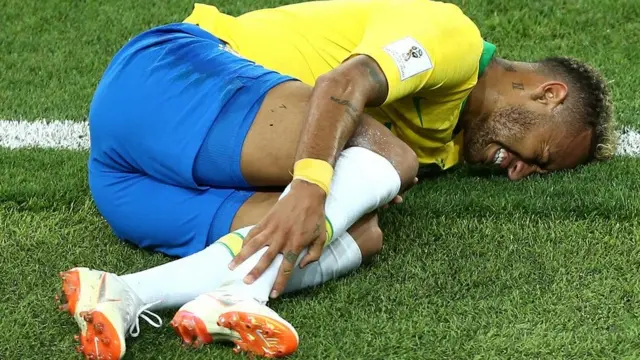 Neymar es desconvocado de la selección brasileña por lesión y desata polémica imagen de la publicación