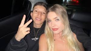 Yana Karpova pareja de Cris Valencia tuvo que salir del país por asuntos migratorios imagen de la publicación