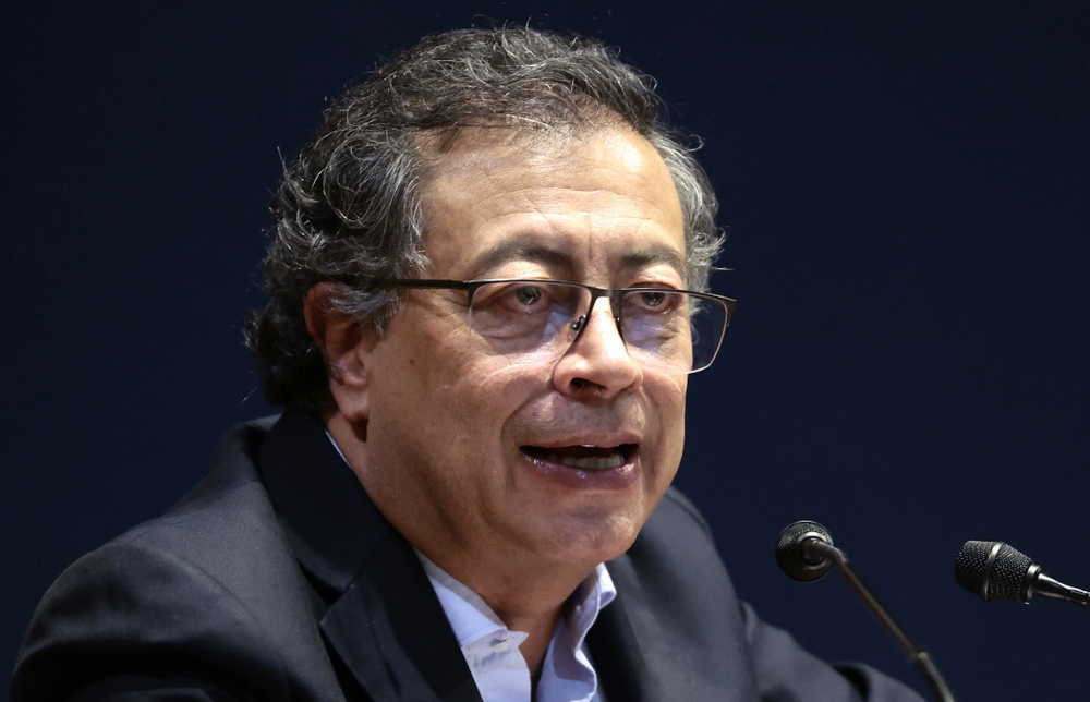 “La prohibición solo trae violencia”: Petro insiste en legalizar la marihuana imagen de la publicación