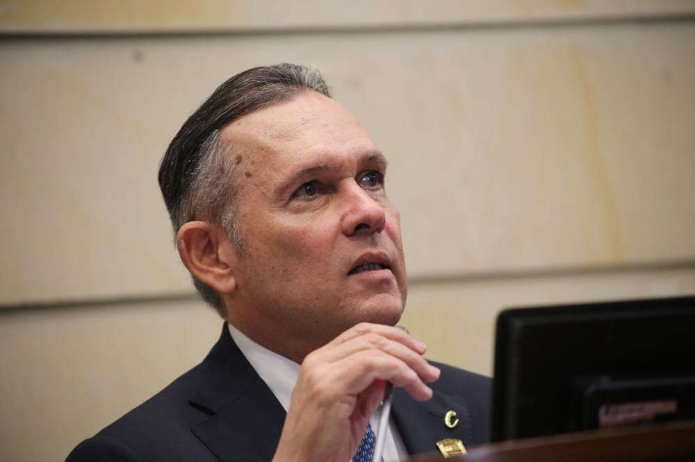 Reforma laboral de los liberales logró respaldo en la presidencia del Senado imagen de la publicación