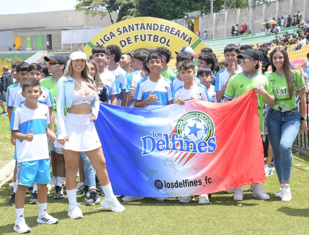 Desfile inaugural de los Torneos Municipales de Fútbol imagen de la publicación