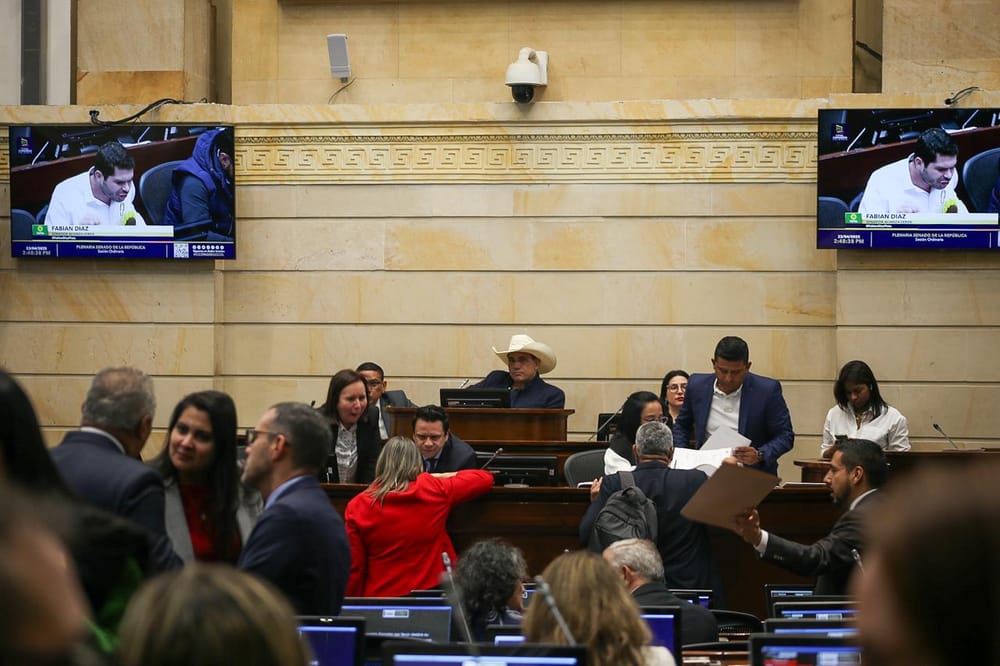 Transfuguismo: Senado abre debate de reforma que permitiría cambio de partido sin perder curul imagen de la publicación