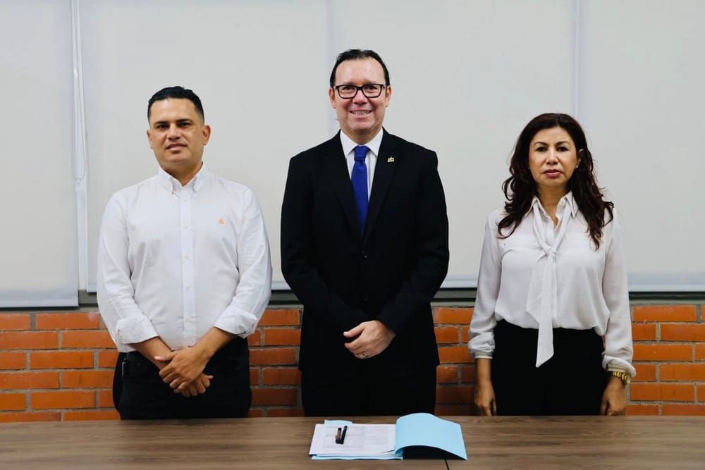 Convenio educativo UTS y Comfamiliar Huila imagen de la publicación