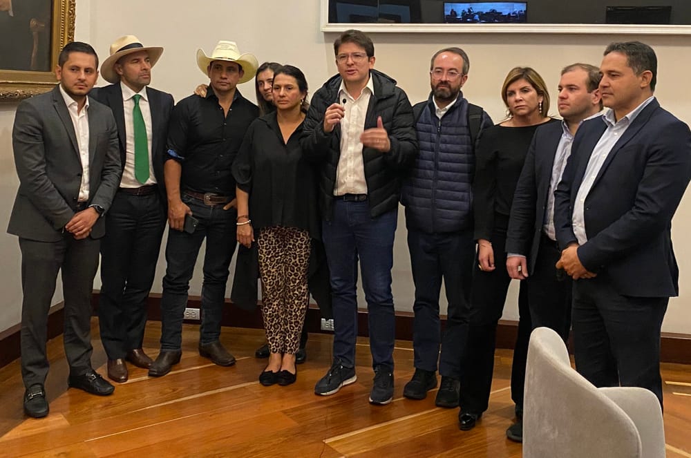 “Consulta popular de Petro no es otra cosa que una campaña presidencial anticipada” imagen de la publicación