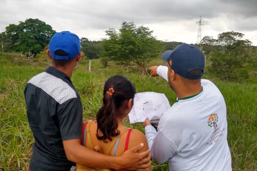 Corte dirime en favor de las víctimas disputa legal entre dos instituciones: “Restituir tierras es mejor que extinguir el dominio de la propiedad” imagen de la publicación