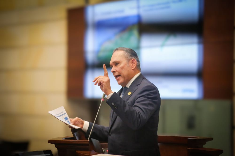 Presidente del Senado sentenció a la nueva reforma a la Salud: “No es una solución, sino un salto al vacío” imagen de la publicación