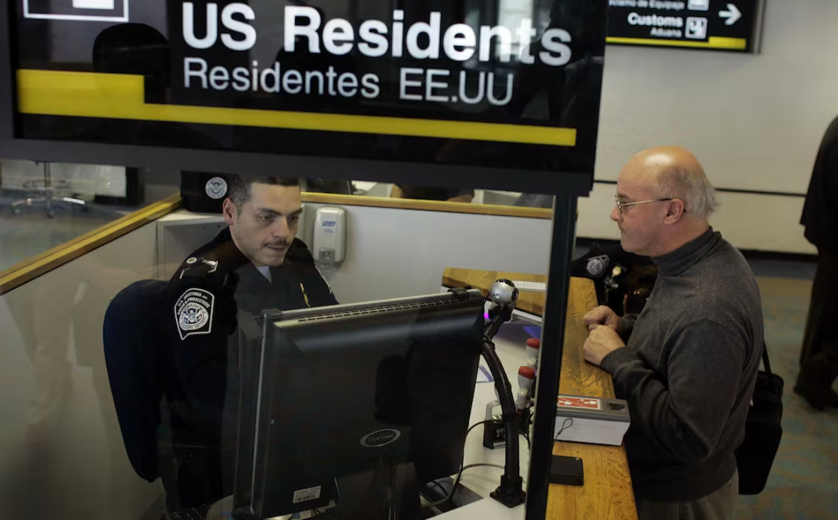 Alerta para viajeros en Miami: nuevo documento obligatorio para volar a partir de mayo de 2025 imagen de la publicación