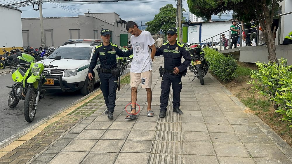 Capturado estaba en vía pública y portaba arma y brazalete del Inpec imagen de la publicación