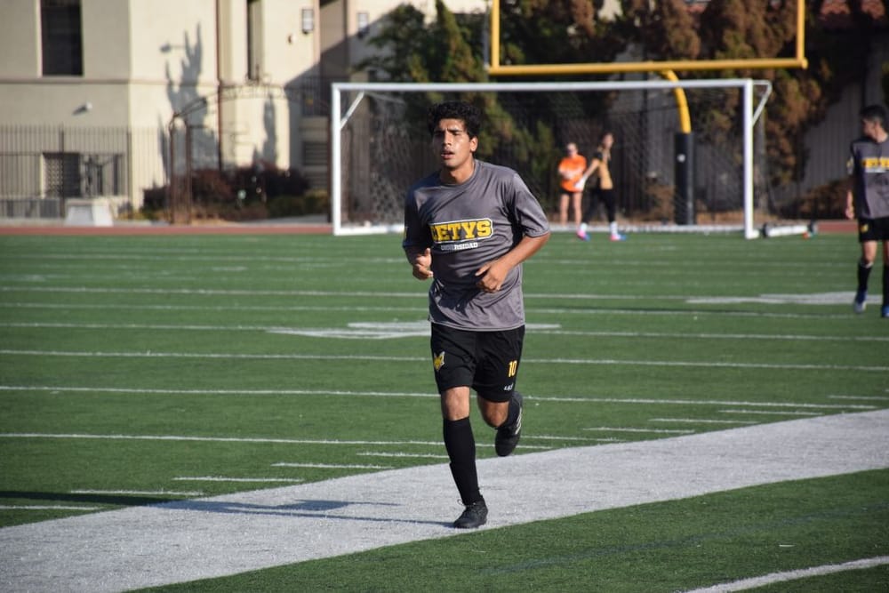 Muere jugador universitario de 18 años tras novatada extrema imagen de la publicación