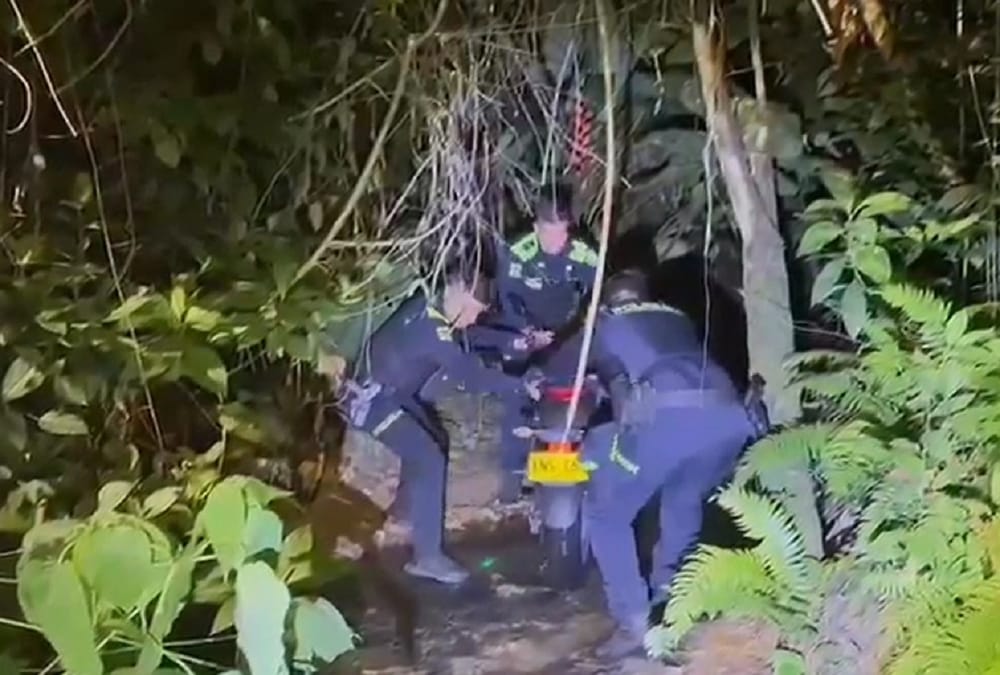 Motocicleta robada estaba oculta en zona boscosa de Bucaramanga imagen de la publicación