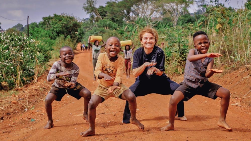 Niños artistas africanos quedaron varados en Cartagena tras festival: empresarios los abandonaron imagen de la publicación