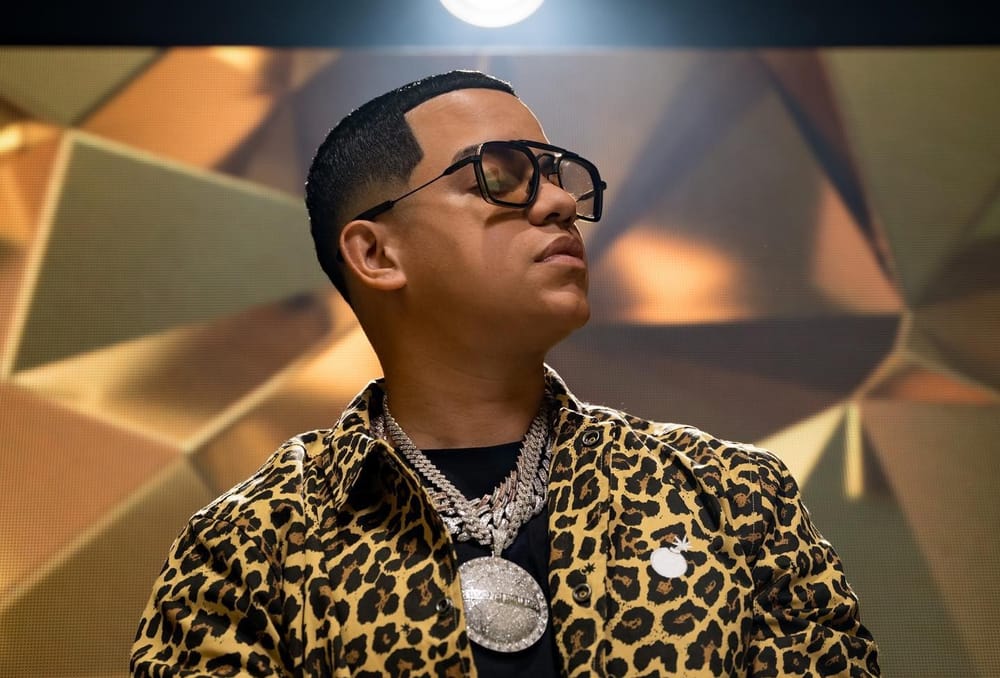 J Álvarez lanza su nuevo sencillo “Bella” imagen de la publicación