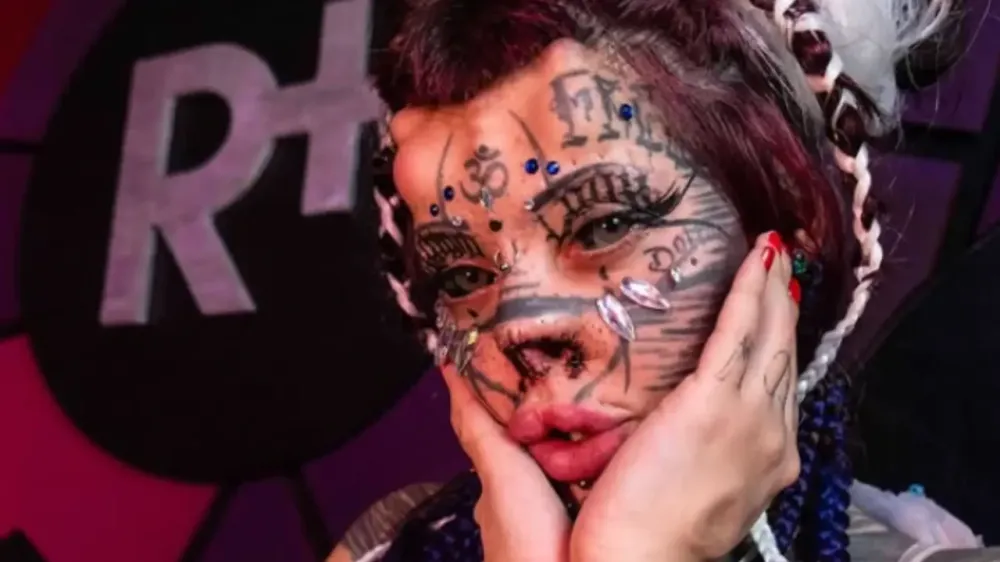 Aydin Mod, la ‘gata humana zombi’ que desafía los límites de la modificación corporal imagen de la publicación