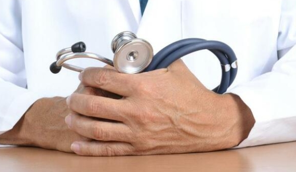 ¡De cantante a médico! El inesperado giro de una estrella vallenata imagen de la publicación