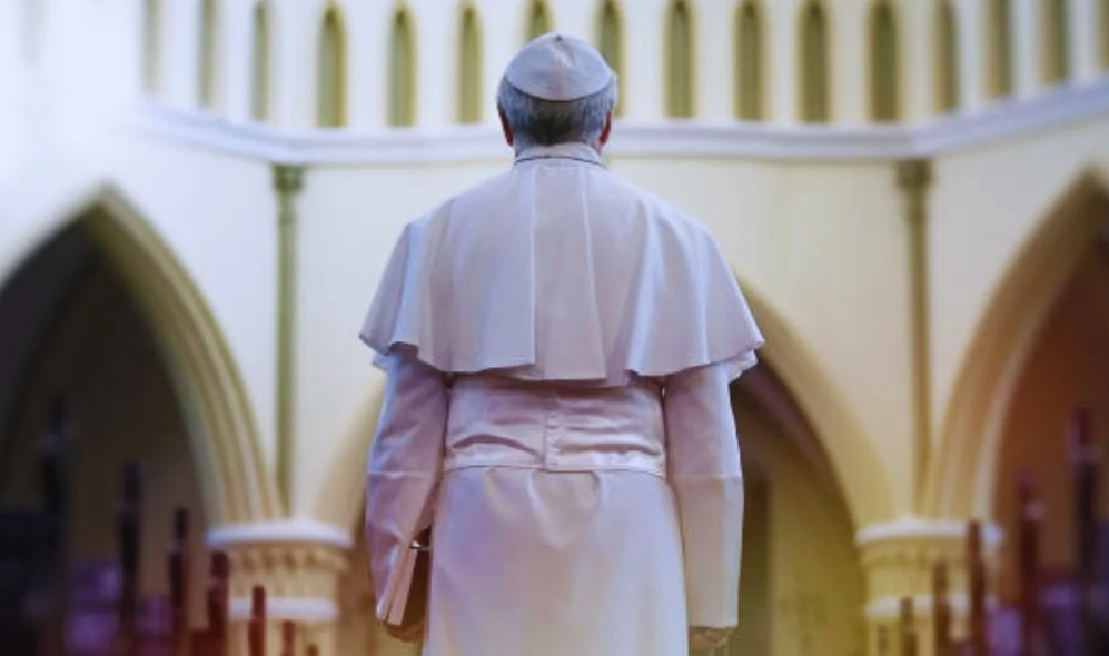 ¿Se acerca el fin? La profecía del “Papa negro” revive tras la muerte de Francisco imagen de la publicación