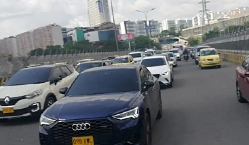 ¿Ya sabe qué días no puede circular? Volvió el pico y placa metropolitano imagen de la publicación