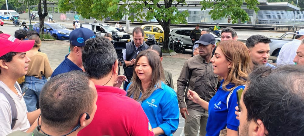 MinTransporte llegó a Bucaramanga para definir el futuro de Metrolínea, propondrá nuevo modelo a mandatarios del Área imagen de la publicación