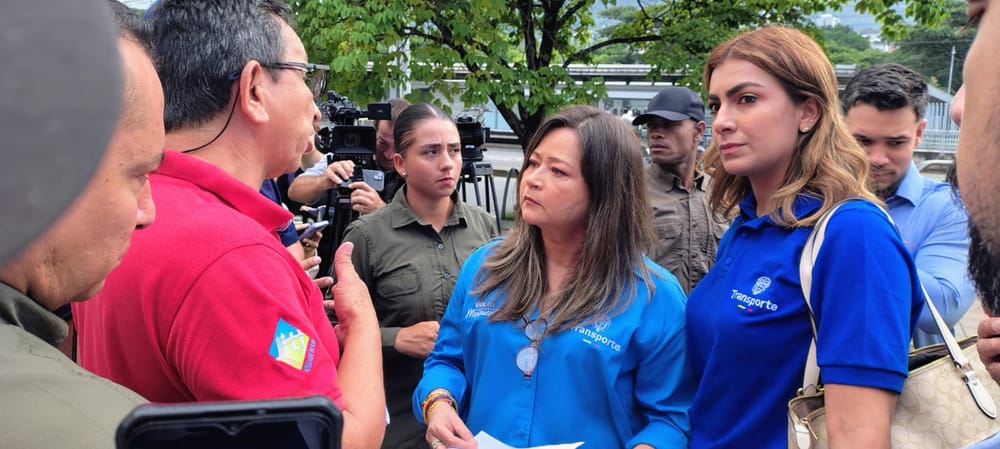 Metrolínea: Con la utopía de buses eléctricos y tranvías llegó MinTrasnporte a Bucaramanga imagen de la publicación