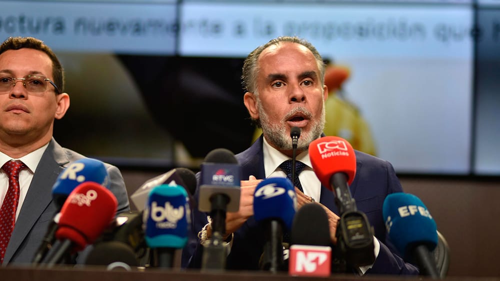 Benedetti amenaza con convocar  la Consulta Popular por Decreto imagen de la publicación