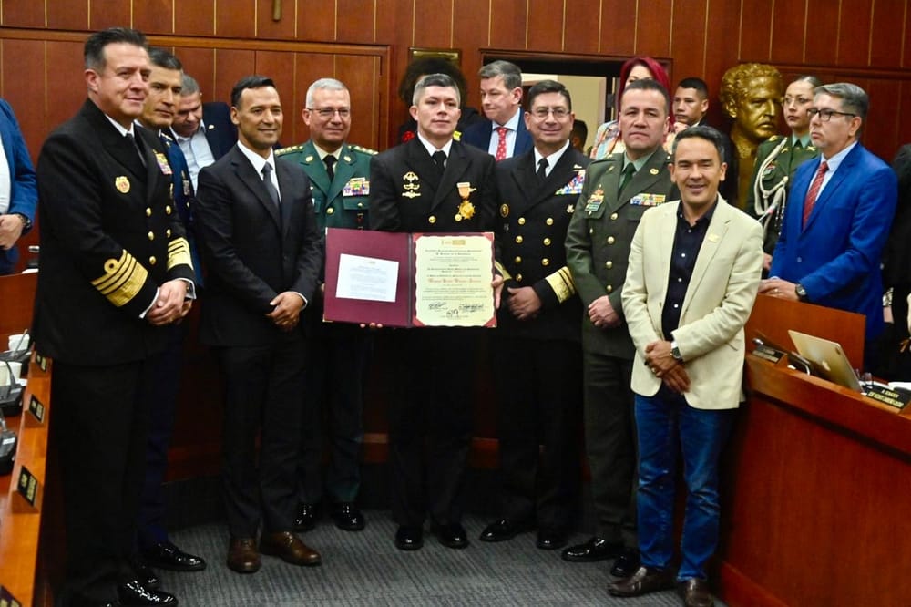 MinDefensa presentó ante el Senado pelotón especializado contra la minería ilegal imagen de la publicación