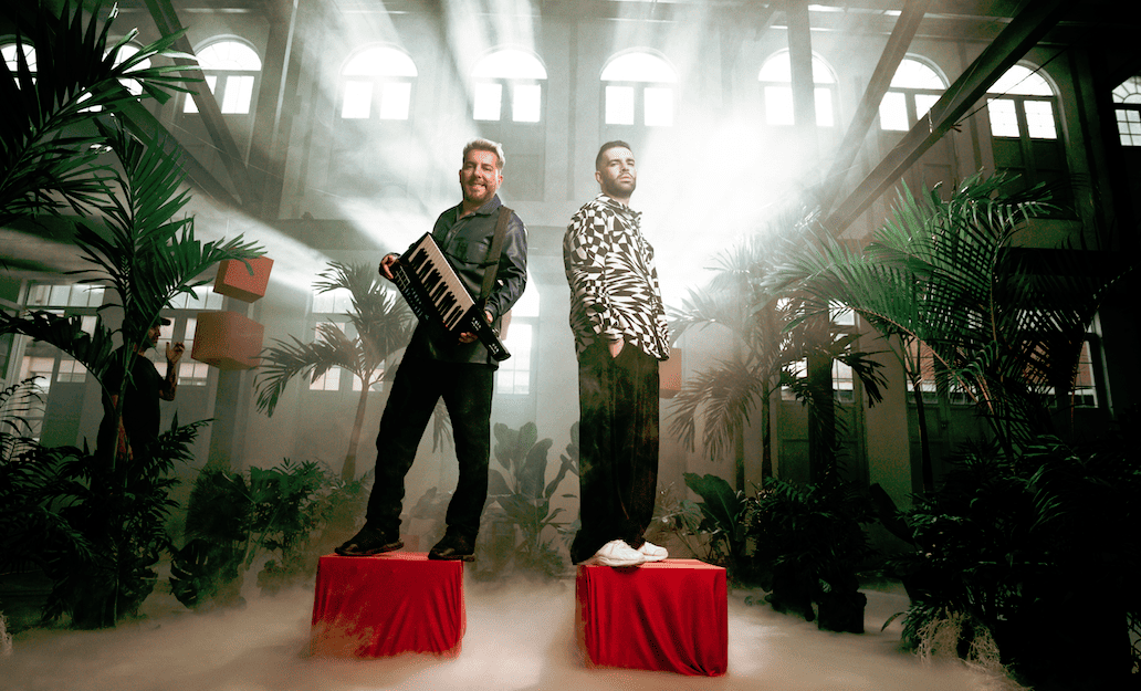 Alkilados reinventa su sonido y presenta su nuevo álbum imagen de la publicación