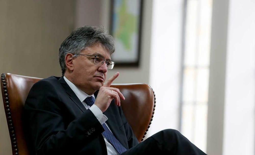 Gremio cafetero apoyaría al exministro Mauricio Cárdenas imagen de la publicación