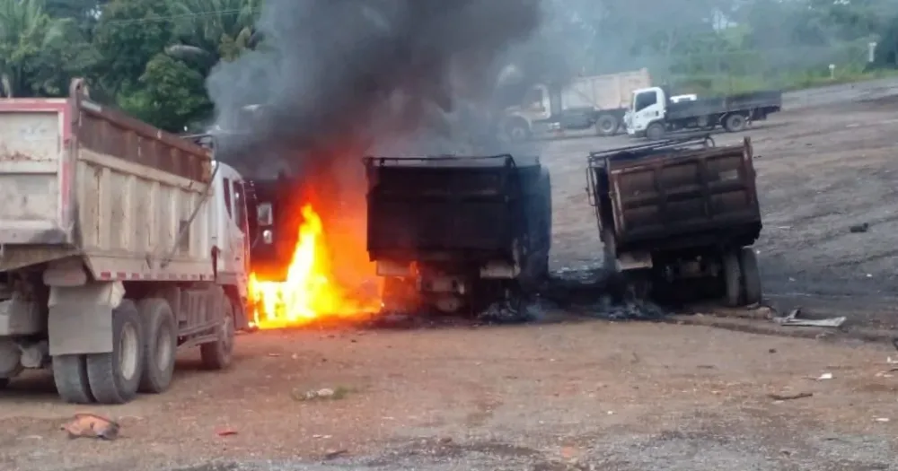 ELN destruyó 33 máquinas en la troncal del Magdalena Medio imagen de la publicación