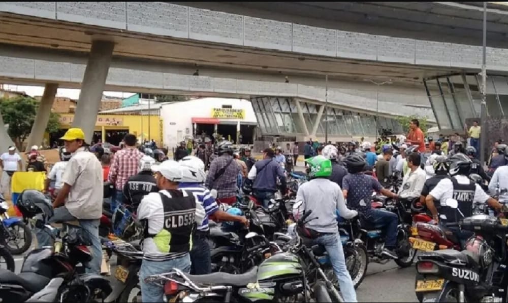 Judicializarán a motociclistas por bloqueos en Bucaramanga imagen de la publicación