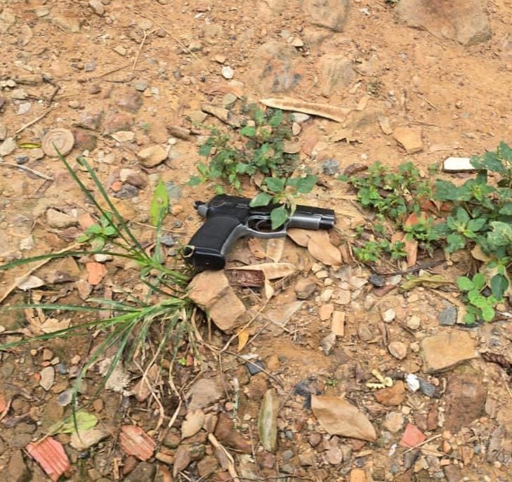 Soldados acompañaban restitución y los cogieron a bala imagen de la publicación